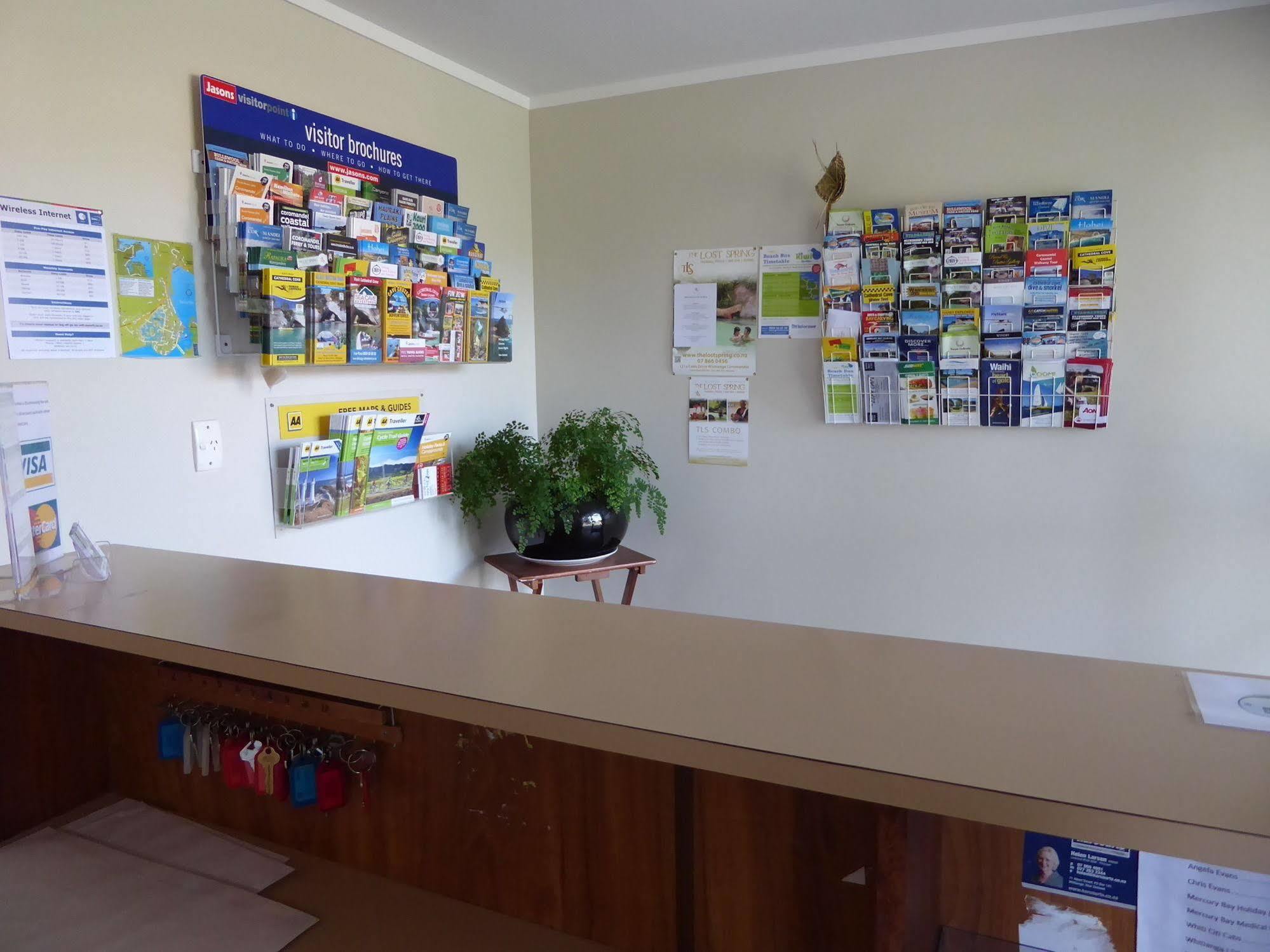 Harbourside Holiday Park Whitianga Buitenkant foto
